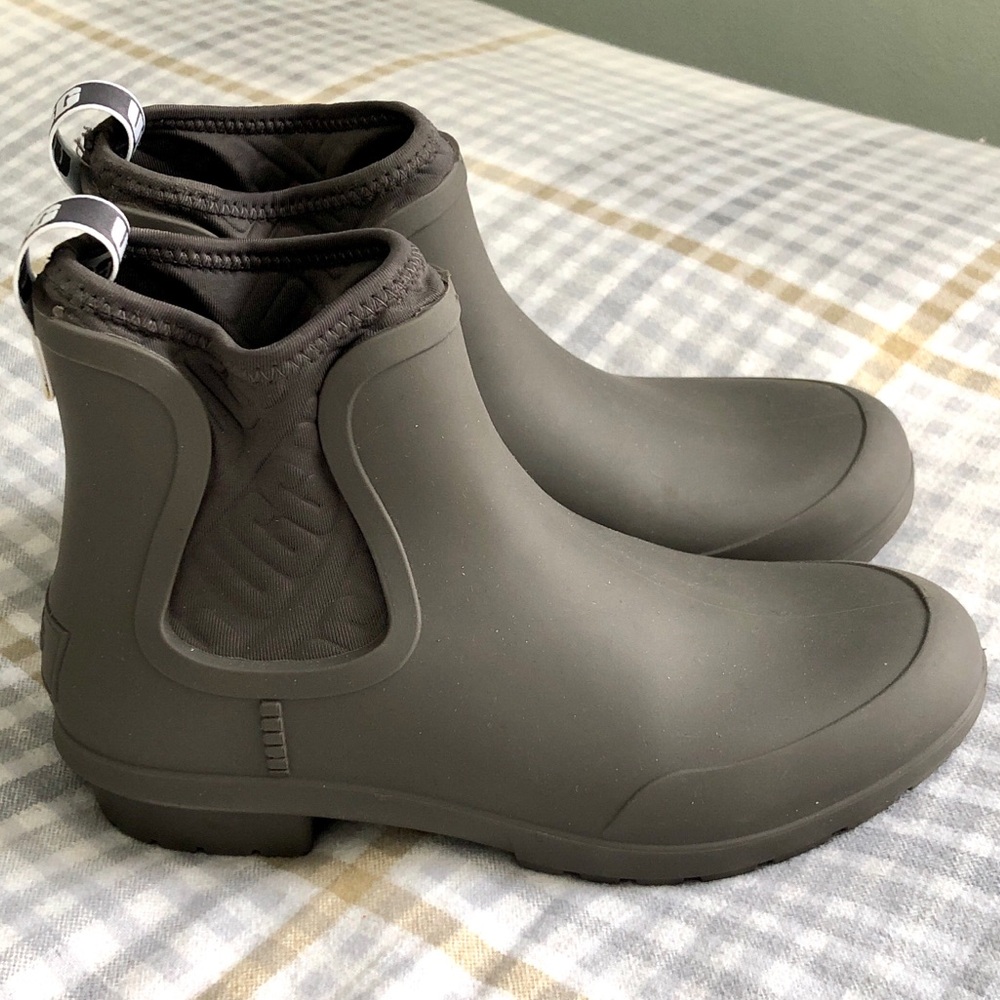 UGG WATERPROOF ANKLE BOOTS - Picture 3 of 14